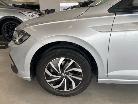 2025-Volkswagen-Polo-10-TSI-Life-Auto-DSG_6