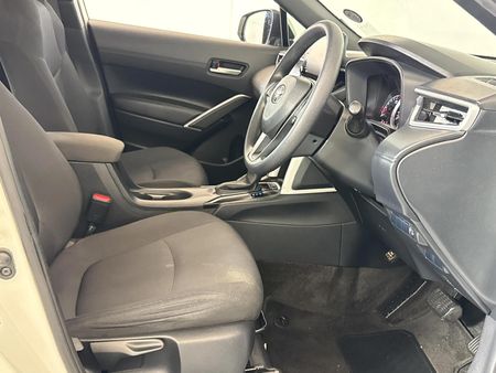2023-Toyota-Corolla-Cross-18-XI_9