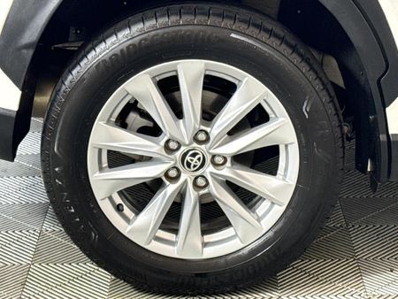 2023-Toyota-Corolla-Cross-18-XI_6