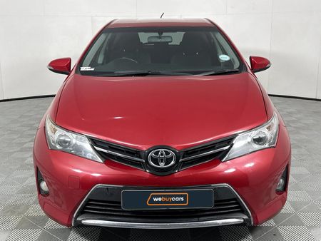 2014-Toyota-Auris-16-XS_11