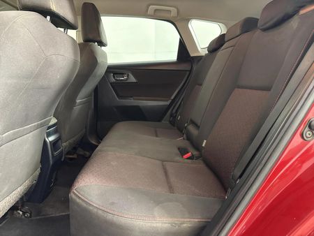 2014-Toyota-Auris-16-XS_3
