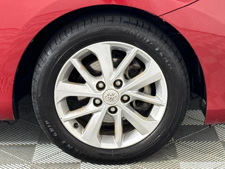 2014-Toyota-Auris-16-XS_4