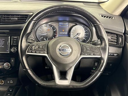 2022-Nissan-X-Trail-25-Tekna-4x4-Auto-7-seat_10
