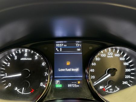 2022-Nissan-X-Trail-25-Tekna-4x4-Auto-7-seat_2