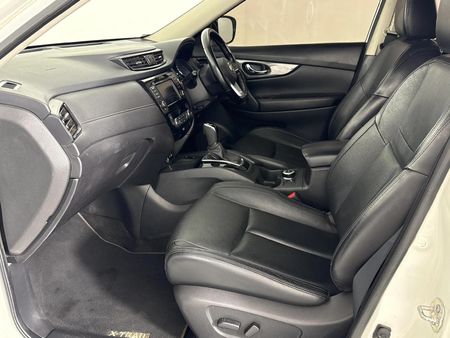 2022-Nissan-X-Trail-25-Tekna-4x4-Auto-7-seat_7