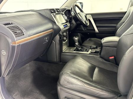 2018-Toyota-Land-Cruiser-Prado-30-D-VX-L-Auto_8