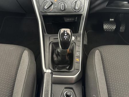 2024-Volkswagen-Polo-10-TSI-Life-Auto-DSG_10