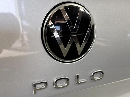 2024-Volkswagen-Polo-10-TSI-Life-Auto-DSG_11