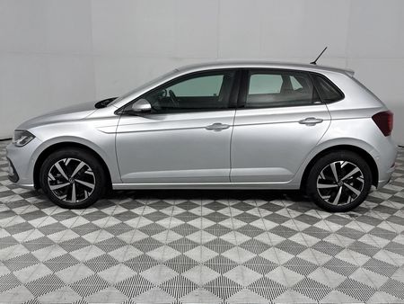 2024-Volkswagen-Polo-10-TSI-Life-Auto-DSG_19