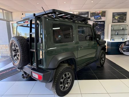 2022-Suzuki-Jimny-15-GLX_6
