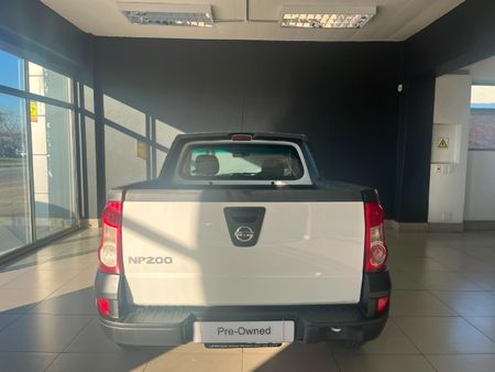 2023-Nissan-NP200-16-AC-Safety-Pack_1