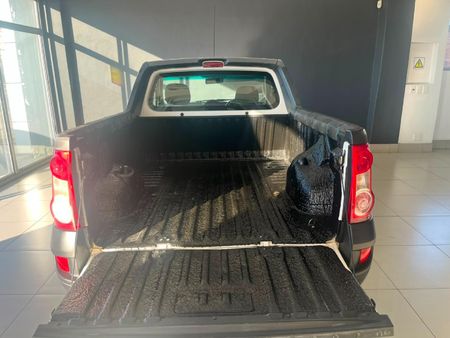 2023-Nissan-NP200-16-AC-Safety-Pack_6