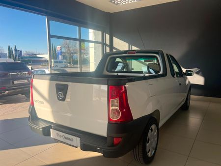 2023-Nissan-NP200-16-AC-Safety-Pack_7