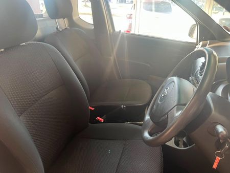 2023-Nissan-NP200-16-AC-Safety-Pack_8
