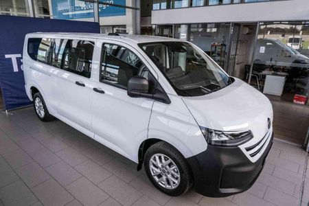 2026-Volkswagen-Transporter-Crew-Bus-20TDI-Lwb-Auto-4Mot-125kw-8-Seat_0