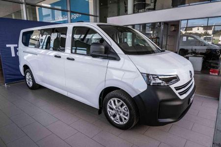 2026-Volkswagen-Transporter-Crew-Bus-20TDI-Lwb-Auto-4Mot-125kw-8-Seat_3