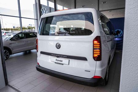 2026-Volkswagen-Transporter-Crew-Bus-20TDI-Lwb-Auto-4Mot-125kw-8-Seat_5