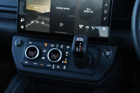 2026-Land-Rover-Defender-110-30D-HSE-X-Dynamic-D350_13