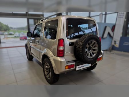 2018-Suzuki-Jimny-13_1