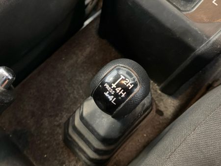 2024-Suzuki-Jimny-15-GLX-Auto_25
