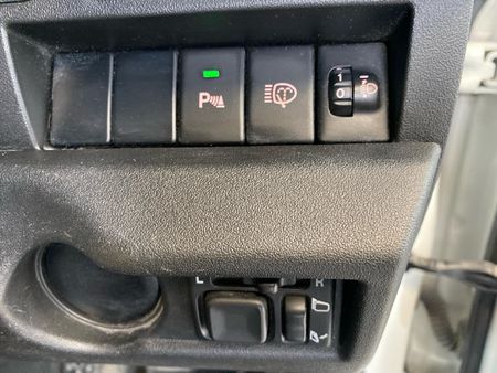 2024-Suzuki-Jimny-15-GLX-Auto_27