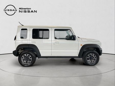 2024-Suzuki-Jimny-15-GLX-Auto_2