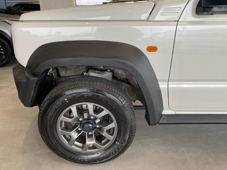 2024-Suzuki-Jimny-15-GLX-Auto_6