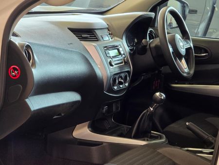 2025-Nissan-Navara-25-DDTi-SE-Single-Cab_4