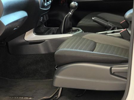 2025-Nissan-Navara-25-DDTi-SE-Single-Cab_5