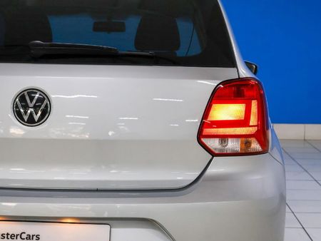 2024-Volkswagen-Polo-Vivo-16-Comfortline-Auto-5-dr_13