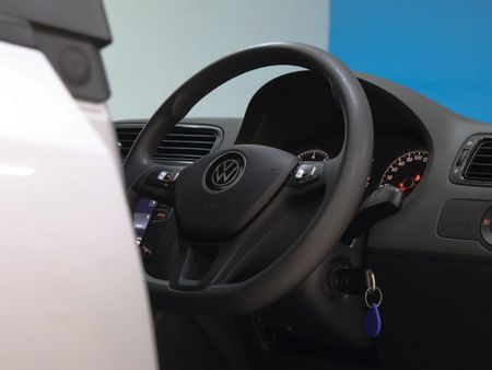 2024-Volkswagen-Polo-Vivo-16-Comfortline-Auto-5-dr_15