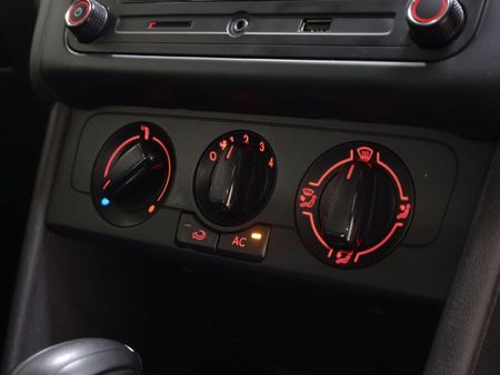 2024-Volkswagen-Polo-Vivo-16-Comfortline-Auto-5-dr_21