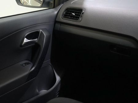 2024-Volkswagen-Polo-Vivo-16-Comfortline-Auto-5-dr_24