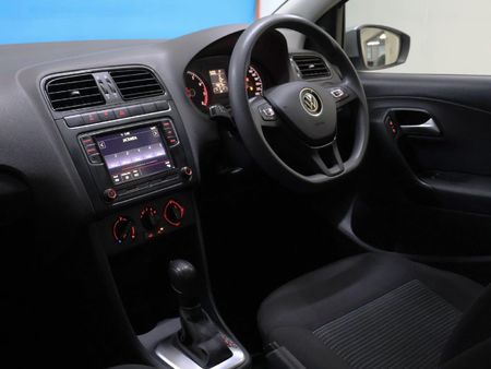 2024-Volkswagen-Polo-Vivo-16-Comfortline-Auto-5-dr_27