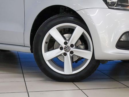 2024-Volkswagen-Polo-Vivo-16-Comfortline-Auto-5-dr_2