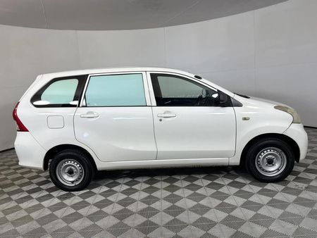 2013-Toyota-Avanza-13-S-Panel-Van_9