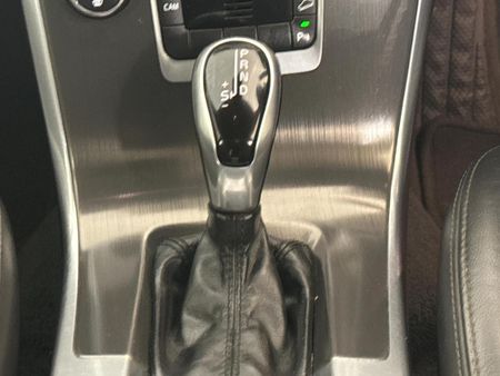 2014-Volvo-XC60-D5-Auto-Excel-AWD_10