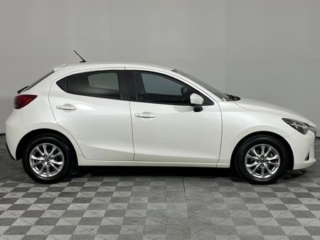2019-Mazda-2-15-Dynamic-Auto-5-dr_16