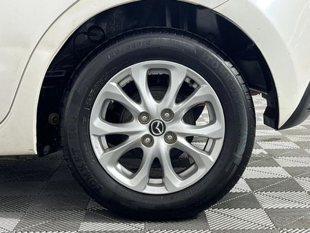 2019-Mazda-2-15-Dynamic-Auto-5-dr_6