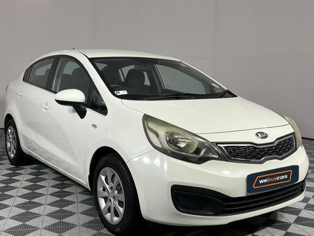 2012-Kia-Rio-14-Sedan_15