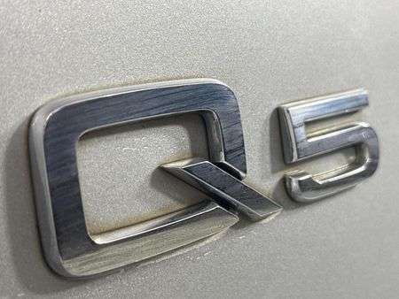 2012-Audi-Q5-20-TFSI-quattro-Auto_11