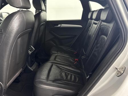2012-Audi-Q5-20-TFSI-quattro-Auto_3
