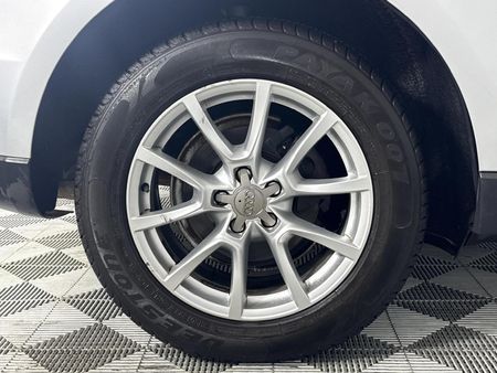 2012-Audi-Q5-20-TFSI-quattro-Auto_7