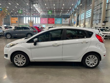 2017-Ford-Fiesta-14-Ambiente-5-dr_5