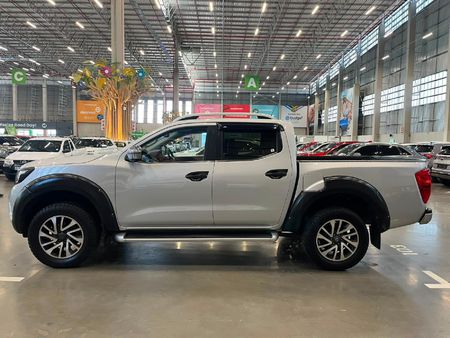2019-Nissan-Navara-23D-LE-Double-Cab_5