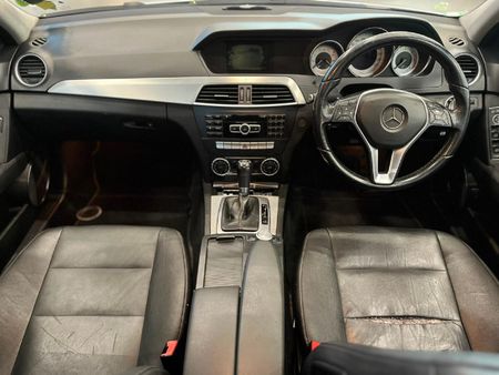 2013-Mercedes-Benz-C-Class-C-200-CDi-Classic-Auto_9