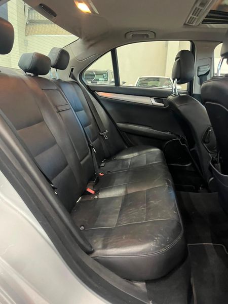 2013-Mercedes-Benz-C-Class-C-200-CDi-Classic-Auto_11