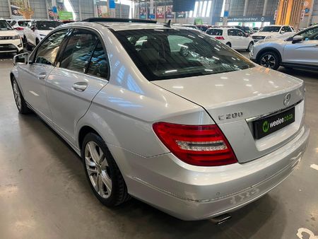 2013-Mercedes-Benz-C-Class-C-200-CDi-Classic-Auto_4