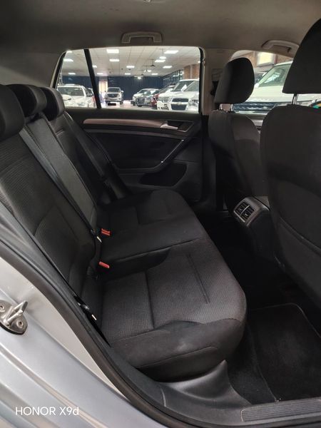 2013-Volkswagen-Golf-VII-14-TSI-Comfortline-Auto_7