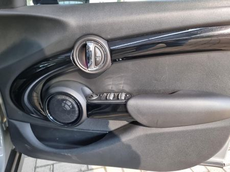 2019-MINI-Hatch-Cooper-S-5-dr-Auto_13